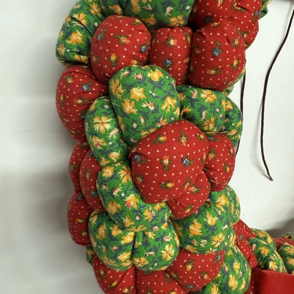 VTG Handmade‎ Quilted Christmas Wreath Country Chic 18